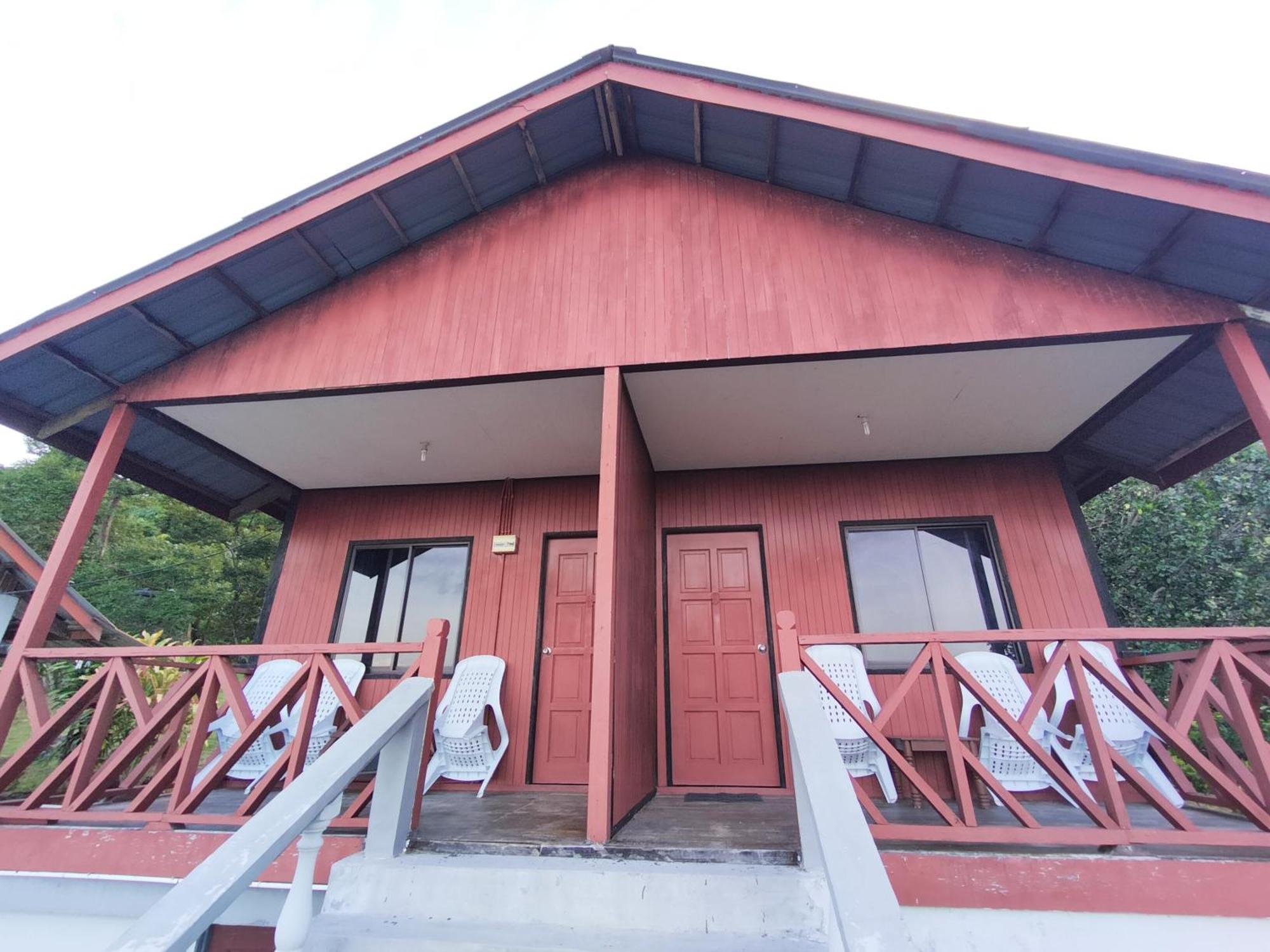 Restu Chalet Tioman Kampong Ayer Batang Exterior photo