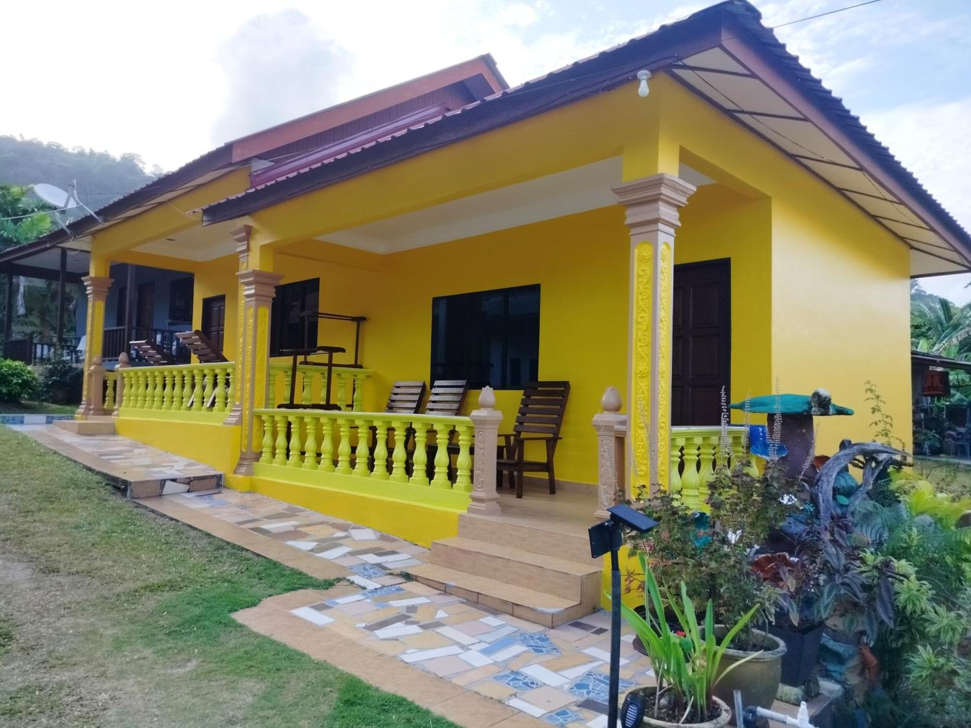 Restu Chalet Tioman Kampong Ayer Batang Exterior photo